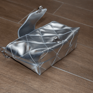 Bolsa prata pequena - Imagem 4
